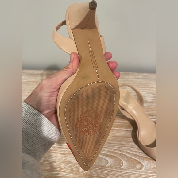 Vince Camuto Tan and Coral Kitten heels - Picture 6 of 6